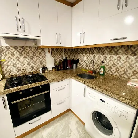 Cozy Near Pelican Mall, Apartment