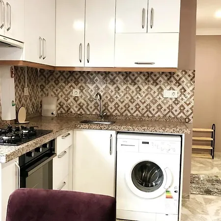Cozy Near Pelican Mall, Apartment *